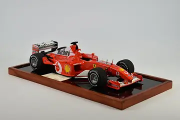 MG Model Plus - 1:12 - Ferrari F2002 - Coureur Michael Schumacher Wereldkampioen 2002