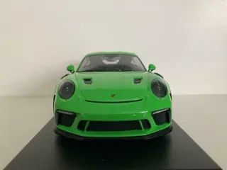 Minichamps - 1:18 - Porsche 911 (991/2) GT3 RS 2019
