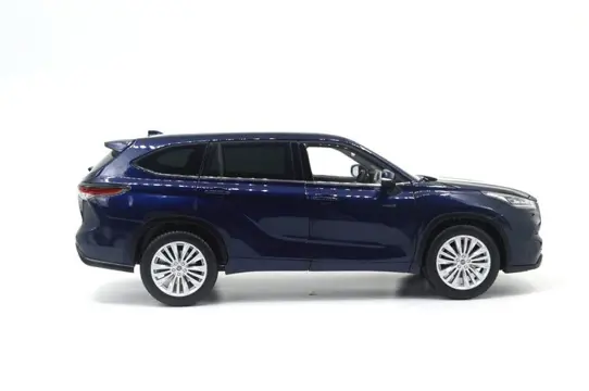 Sums - 1:18 - Toyota Highlander - 2022 - Toyota dealer uitgave