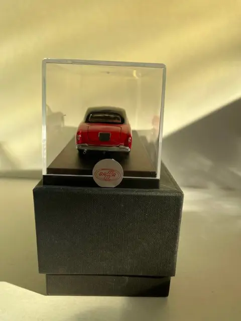 Claxon by Gamma models KLK-039 - 1:43 - Alfa Romeo 6C 2500 SS Supergioiello Ghia - Lido Di Venezia 1950