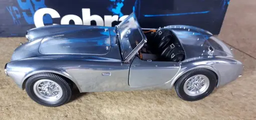 Exoto - 1:18 - Shelby Cobra 260 Roadster - 1962 De eerste auto