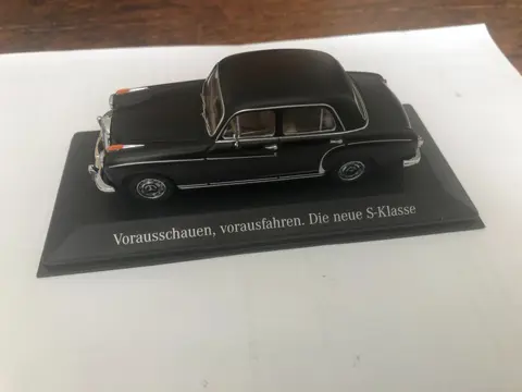 Minichamps - 1:43 - Mercedes-Benz type 180- 220