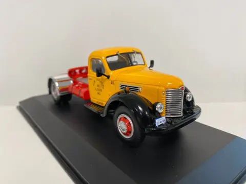 IXO - 1:43 - International Harvester KB 7 1948 - Zeldzaam verzamelobject. Beperkte en uitverkochte oplage
