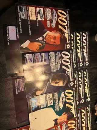 Edicola - 1:43 - 34 models James Bond - Car collection