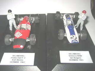 Villamodel - 1:43 - LOT 3 F.1 anni '60 con pilota - Scirocco - Protos - Shannon #1:43 - Gemonteerde kit