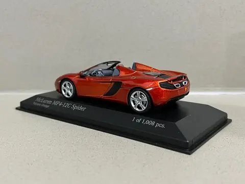 Minichamps - 1:43 - McLaren MP-4 12C Spider - Gelimiteerde editie 1 van 1008