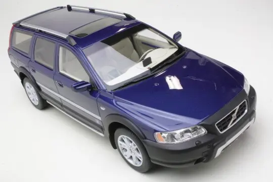 DNA Collectibles - 1:18 - Volvo XC70 Ocean Race - (Each chassis numbered)