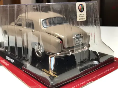 Leo Models - 1:24 - Alfa Romeo 1900, 1900 Disco Volante