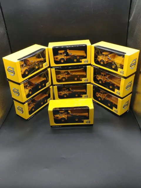 Editoriali hobby & Work - 1:87 - 10 Modellini Volvo