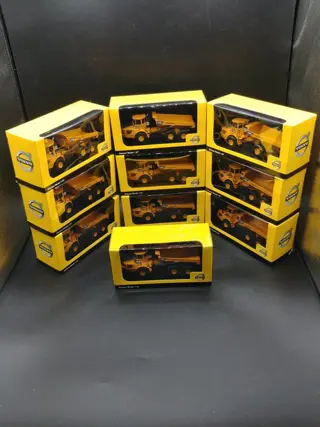 Editoriali hobby & Work - 1:87 - 10 Modellini Volvo