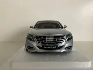 Autoart - 1:18 - Mercedes Maybach S600 SWB