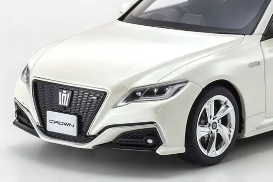 Kyosho - 1:18 - Toyota Crown 3.5 RS Advance