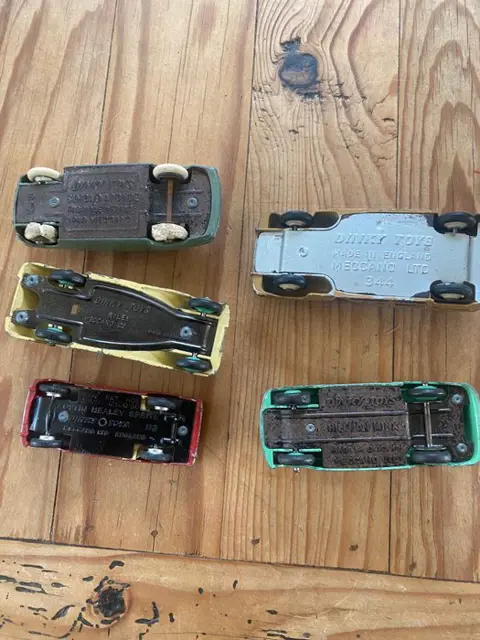 Dinky Toys - 1:43 - Simca Aronde, Austin Healey Spirite, Hillman Minx