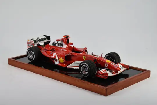MG Model Plus - 1:12 - Ferrari F2004 - Coureur Michael Schumacher Wereldkampioen 2004