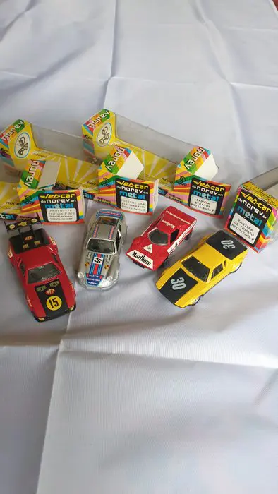 Norev, Solido, burago - 1:43, 1:24, 1:18 - 10 models Ferrari, Bugatti, Porsche, Ford, Lancia