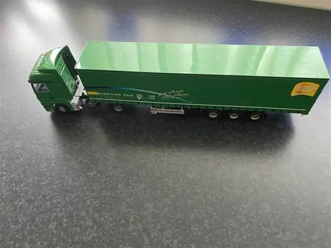 Lion Toys - 1:50 - Mercedes actros