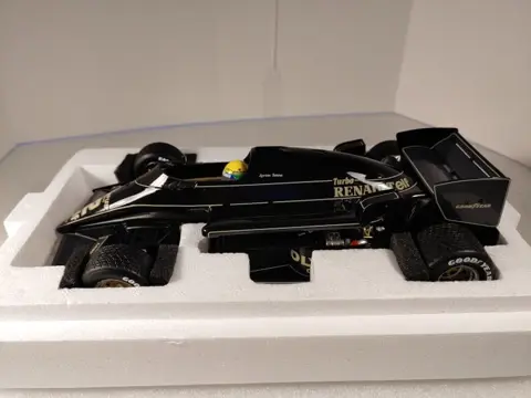 PremiumX - 1:18 - Lotus Renault 97T #12 Ayrton Senna Winnaar GP Portugal 1985