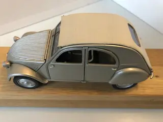Franklin Mint - 1:24 - Citroën2CV 1951
