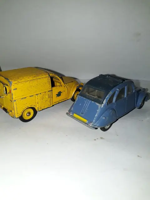 Dinky Toys - 1:43 - Citroën 2 CV open roof,Citroën Fourgonette Postale