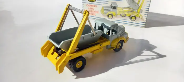 Dinky Toys - 1:43 - ref. 380A UNIC Multi Benne MARREL