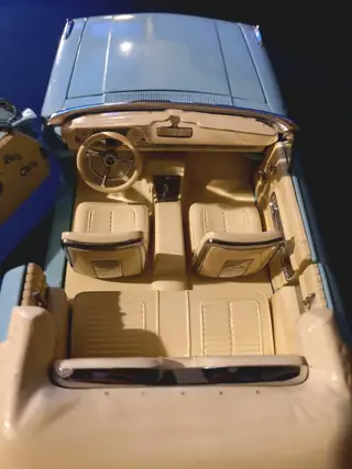 Onbekend - 1:18 - 4 models El Dorado, Bel Air etc