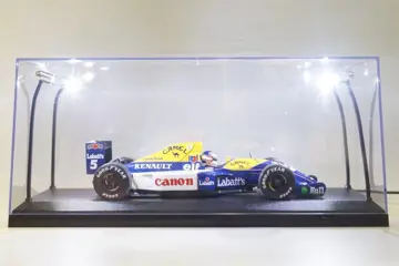 Triple 9 - 1:18 - Led Showcase 35cm x 16cm x 16cm