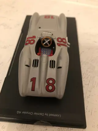 Norev, Burago, Ixo - 1:43 - Mercedes, Honda, Lamborghini, MCA - 5 miniaturen