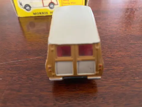 Dinky Toys - 1:43 - ref. 197 Morris Mini Traveller