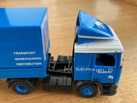 Tekno - 1:50 - DAF 95 430 ATi - Seafield