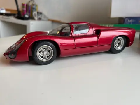 Exoto - 1:18 - Porsche 910 - Gelimiteerd nr. 331