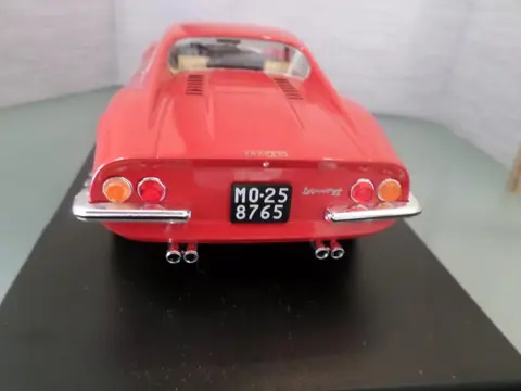 Model Car Group - 1:18 - FerrariDino246 GT///