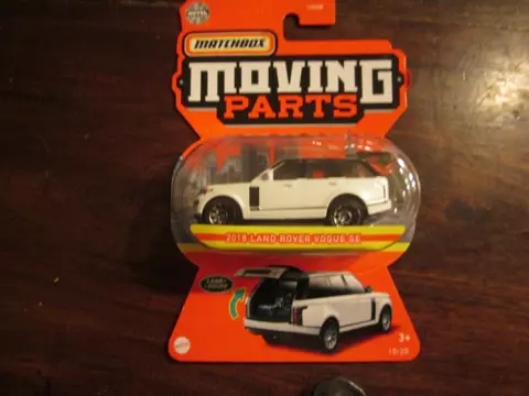 13 x Matchbox,Majorette - 1:64 - Matchbox moving Parts, Majorette Classic. Volkswagen,Porsche , Chevy, Ford, Citroën ea
