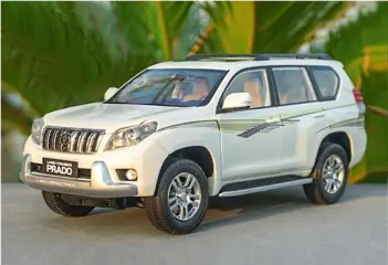 Paudi Models - 1:18 - Toyota Land Cruiser - Prado VX