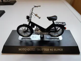 Leo Models - 1:18 - 8 Mobylettes Italiennes