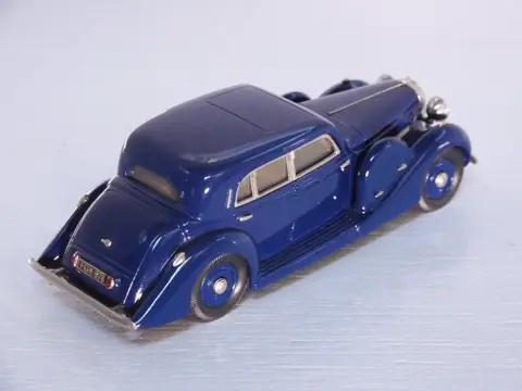 Lansdowne - 1:43 - 1939 Lagonda V12 Long Saloon (donker blauw) LDM.87