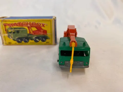 Matchbox - 1:64 - Kranwagen / 8 Wheel Crane Nr. 30