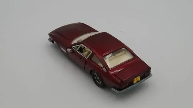 Dinky Toys - 1:43 - Monteverdi - Een wiel ontbreekt