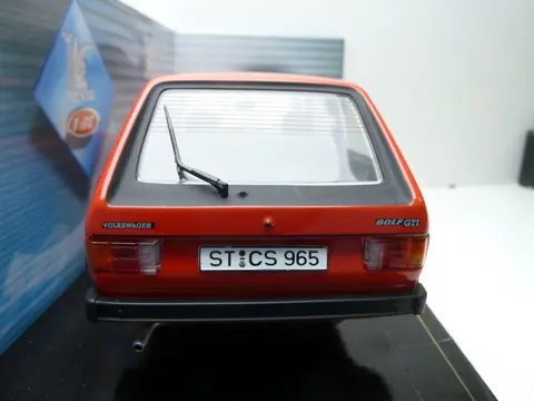 Solido - 1:18 - Volkswagen Golf GTI1977