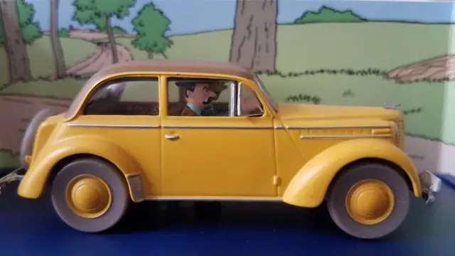 Herge Moulinsart - 1:43 - Jaguar - Bugatti & Opel