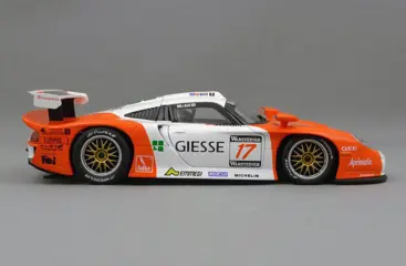 UT - Models "Racing Collection" - 1:18 - Posrche 911 GT1