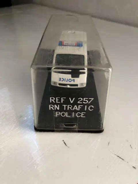 Norev, Ixo - 1:43 - Peugeot, Citroën, Renault, - 4 Miniatuurpolitiegendarmerie