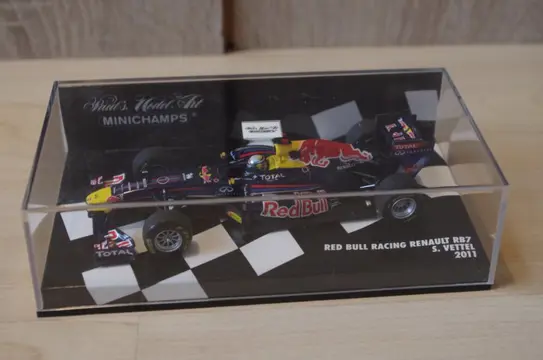 Minichamps - 1:43 - Alle kampioenschapsauto's van Sebastian Vettel (2010, 2011, 2012 en 2013).