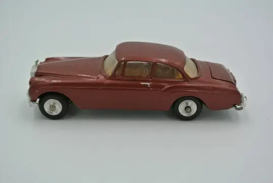Corgi - 1:43 - Rolls-Royce Sports Saloon