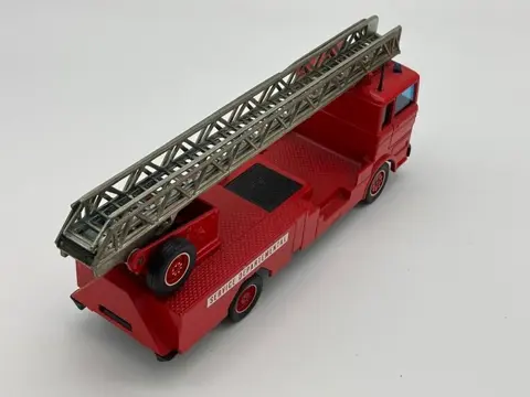 Atlas, Conrad, Solido - 1:72 / 1:50 - Dodge D500, Man 8 136F & Mercedes Firetrucks