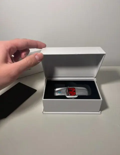 Welly - 1:43 - Porsche 356 No 1 - 70 jaar gelimiteerde editie