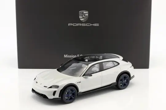 Spark - 1:18 - Porsche Mission E Cross Turismo - + Showcase