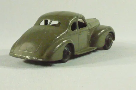 Dinky Toys - 1:43 - ref. 39F Studebaker Coupé