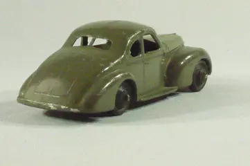 Dinky Toys - 1:43 - ref. 39F Studebaker Coupé