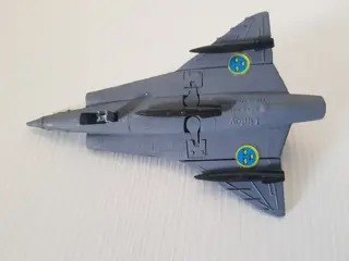 Lintoy - Varie scale - Thunderbolt P-47D, F11F-1 Tiger, SAAB 35X, Piper Cherokee ARrow, Lear Jet, De Havilland, Type Zero..