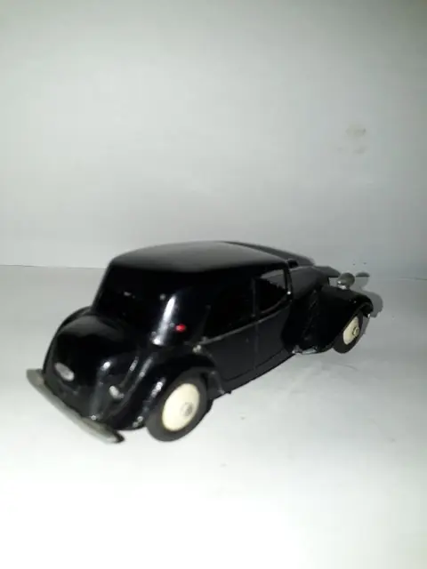Dinky Toys - 1:43 - Citroën Traction 11 BL - Made in France